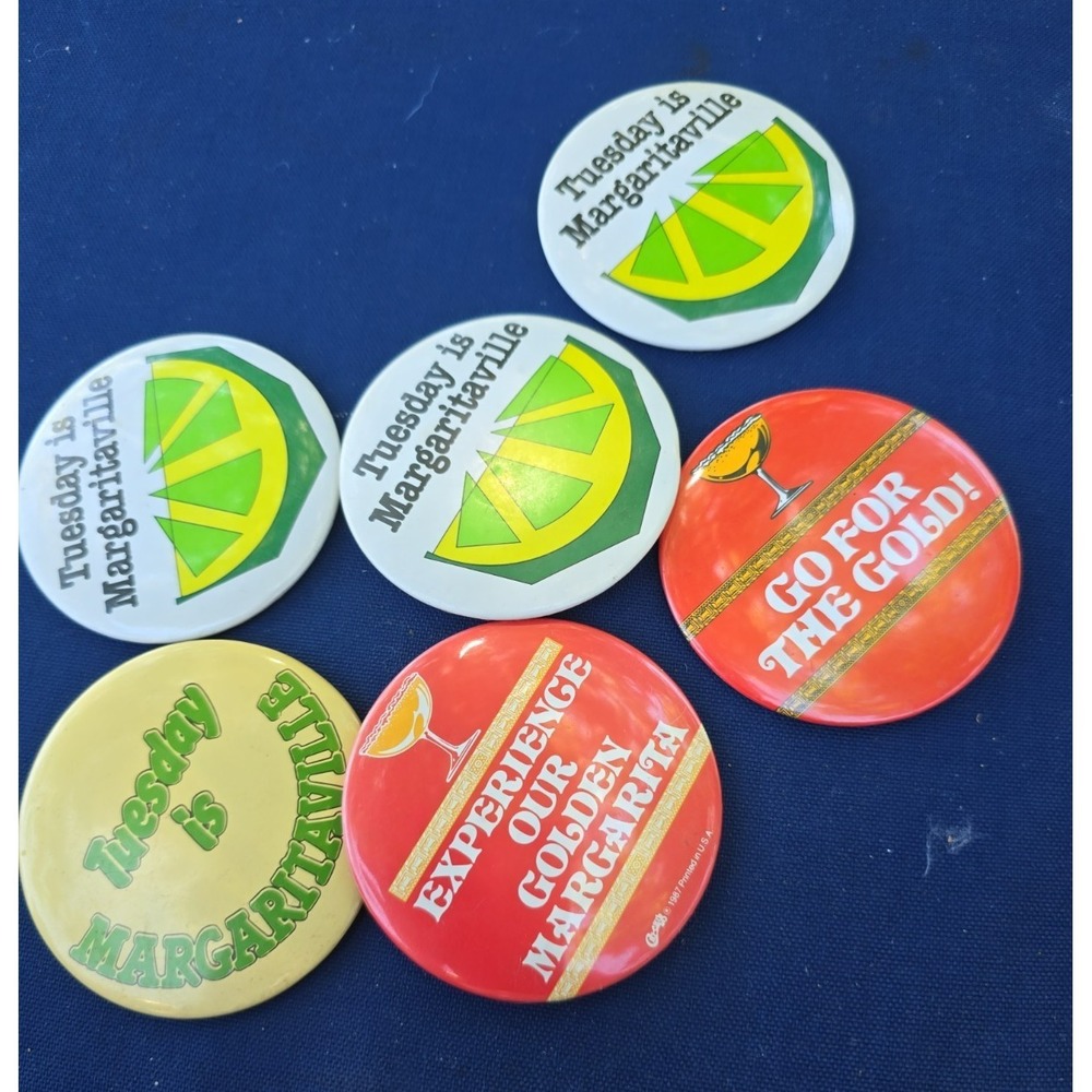 Vtg Chi-chis Golden Margaritas Restaurant Pinbacks Retro Lot Of 6 Margaritaville